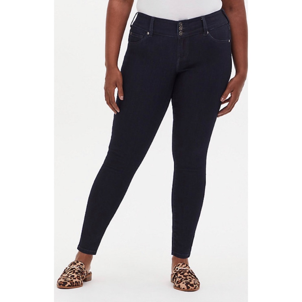 Torrid Super Stretch Dark Wash Jegging Jeans 18
